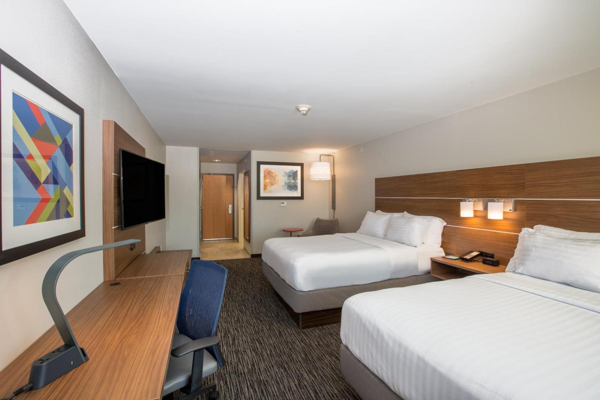 Holiday Inn Express Hastings By Ihg Экстерьер фото