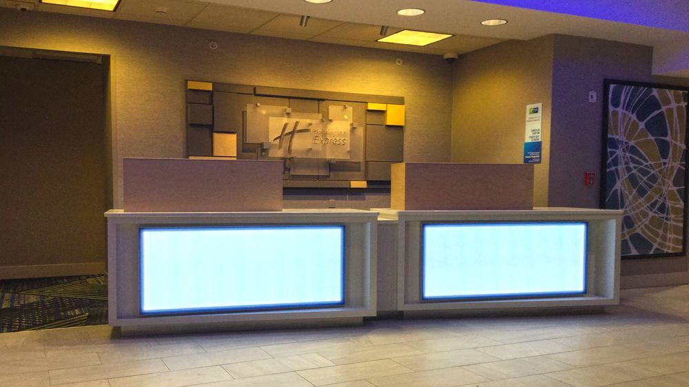 Holiday Inn Express Hastings By Ihg Экстерьер фото